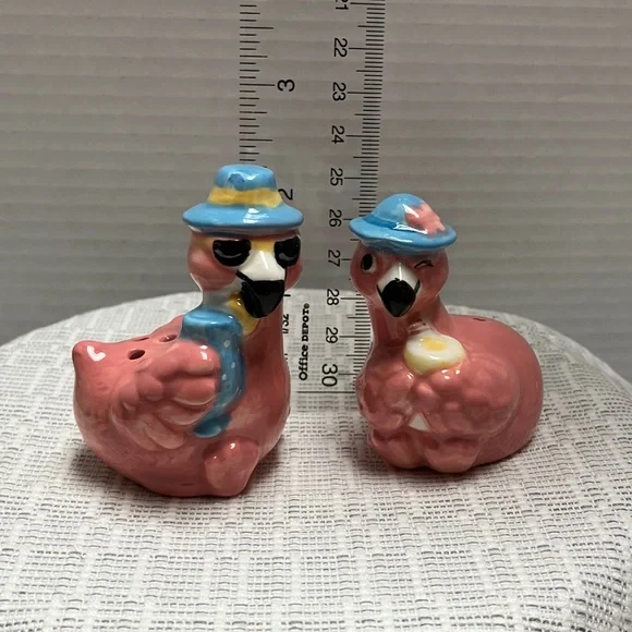 Flamingo Salt and Pepper Shakers - Picture 7 of 8